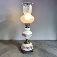 Lampe ancienne opaline décor