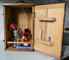 Coffret ancien chimie