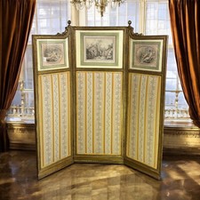 PARAVENT ANCIEN A 3 FEUILLES EN BOIS SCULPTÉ ET DORÉ A DECOR DE GRAVURES DU XIXe