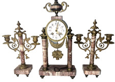 Garniture cheminée de style