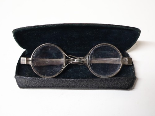 Ancienne paire lunettes - ancienne,