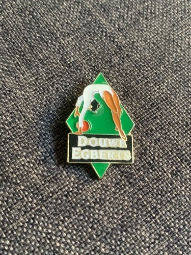 Pin gymnaste douwe egberts - pin’s,