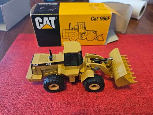 Caterpillar chargeur pneus