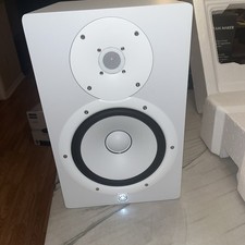Yamaha HS8 8 Inch Powered Studio Reference Monitor Speaker White