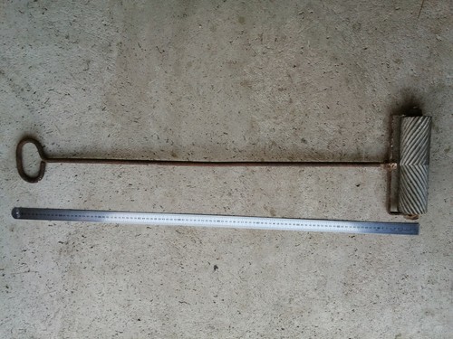 Old tool outil - tool, de