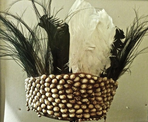 Coiffe asmat iryan jaya - asmat,