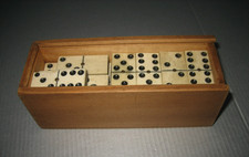 Ancien Jeu de Dominos en Os & Bois ébène Complet