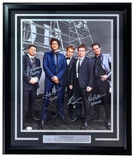 Entourage Cast Signed Framed 16x20 Entourage Suit Photo Grenier & Others JSA ITP