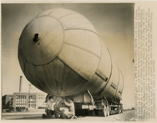 Tank d&#039;essence, 1955 Vintage Silver Print Silver Print 18