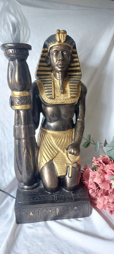 Lampe statue égyptienne
