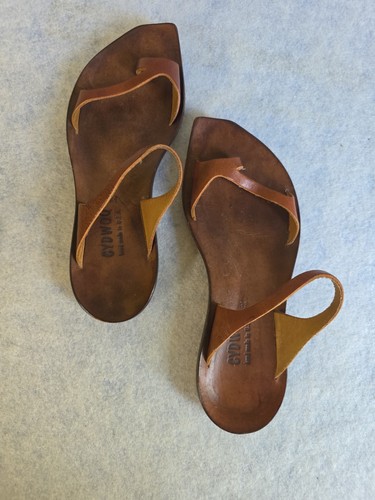 Cydwoq womens brown sandals - womens,