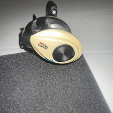 Abu Garcia Revo S Baitcast Fishing Reel Right Hand Crank 6.4:1 with New Line