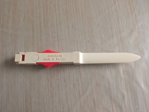 Pince pour moulinette - pince,