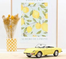 NOREV 1/18 (187883) -- ALFA ROMEO 2000 SPIDER 1978 JAUNE  -- 300 PIÈCES. NEUF
