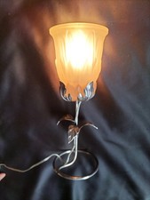 Lampe en métal argenté et