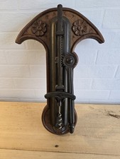 tire bouchon murale a