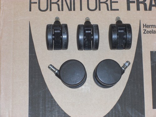 Genuine herman miller - 5, chair