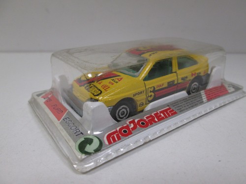 Ford escort jaune - jaune, gelb