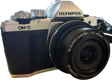 Olympus OM-D E-M10 Mark II + 14-42mm EZ Lens Kit 【MINT in Box/2757 Shots】...