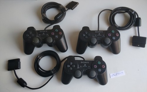 Lot manettes officielles - 3,