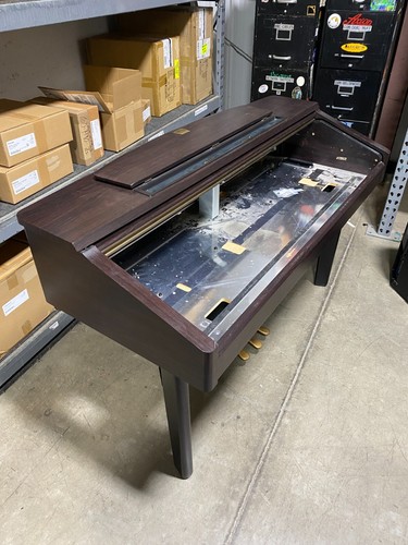 Yamaha clavinova keyboard desk - clavinova,