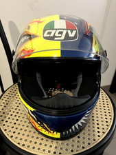 casque moto agv graphique valentino rossi taille s très bon état réplique gp