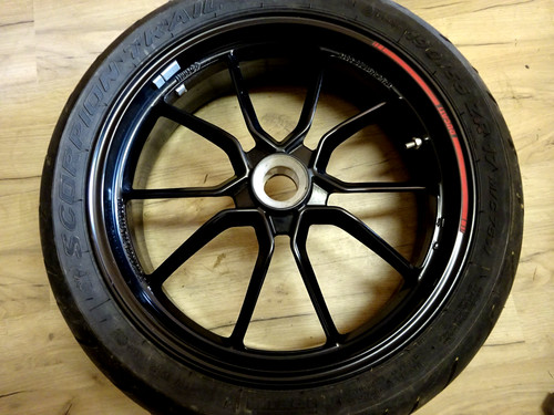 Jante arriere roue ducati - arriere,