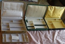 3 coffres pour ménagère métal argenté dont 1 Félix Frères avec casier couteaux