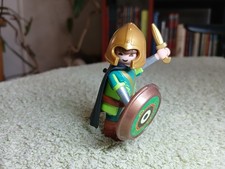 Fantasy LOTR PLAYMOBIL - Nain avec casque & poignard dorés, bouclier, cape noire