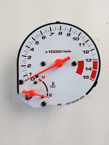 Compte tour compteur - /,