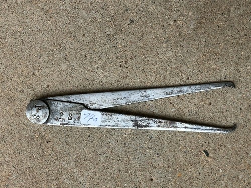 Old tool compass - compass,