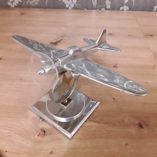 Ancien avion iliouchine 2 - ancien,