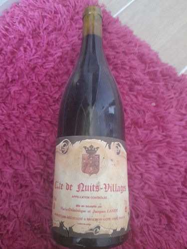 Bouteille vin cote - cote, nuits