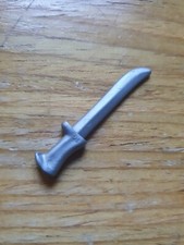 Couteau,épée, machette grise