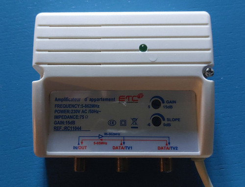 Amplificateur signal - amplificateur, de