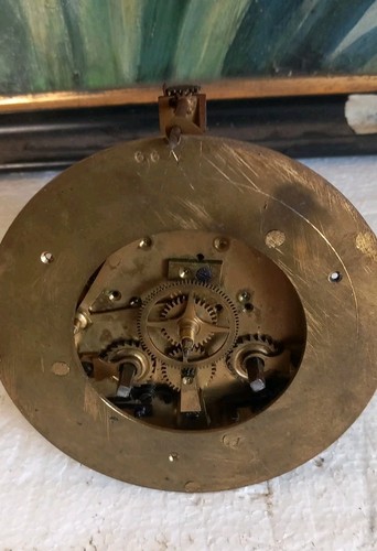 Ancien mouvement de - mouvement, nu