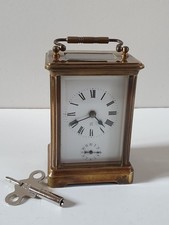 Pendulette de voyage réveil-