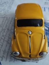 VOLKSWAGEN Coccinelle jaune