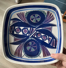 Plat floral abstrait en