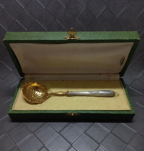 Cuillère saupoudrer - a,