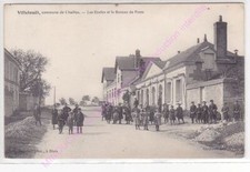 Old postcard 41120 Villelouet commune of CHAILLES children's schools the post office