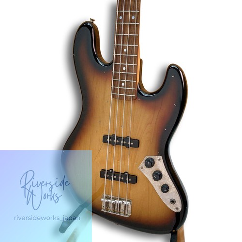 Squier fender jazz - by,
