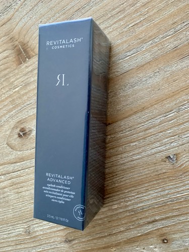 Pousse des cils revitalash - cils,