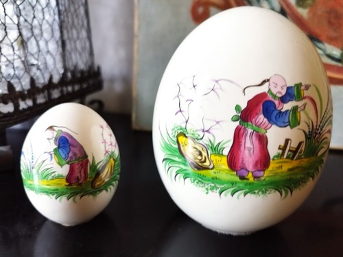 Oeuf porcelaine dont un - oeuf, x