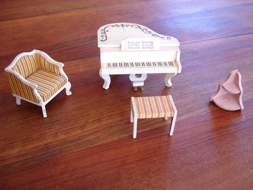 Lundby piano queue - lundby, 1/4
