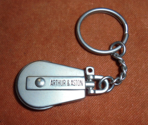 Porte clés métal - arthur, &