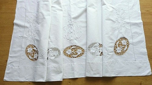 Beau drap ancien - ,
