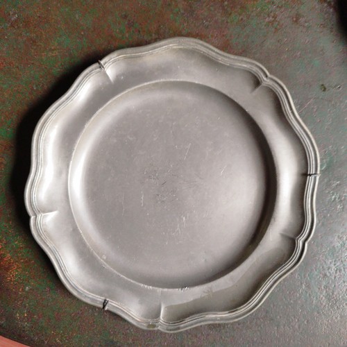 Anciennes assiettes - ,