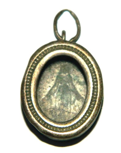 Joli pendentif reliquaire - pendentif,