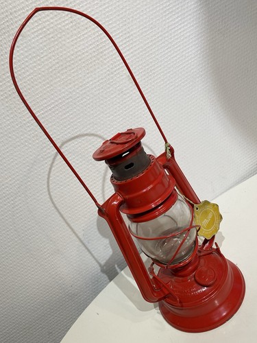 Ancienne lampe tempête - lampe, rouge